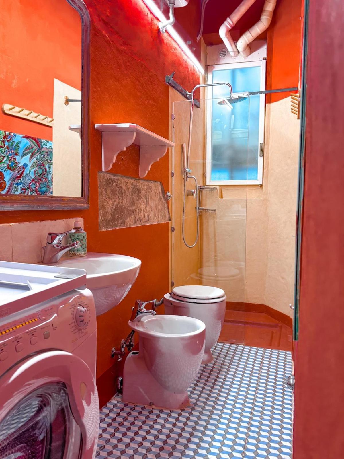 Art Gallery And Charming In San Frediano Apartment