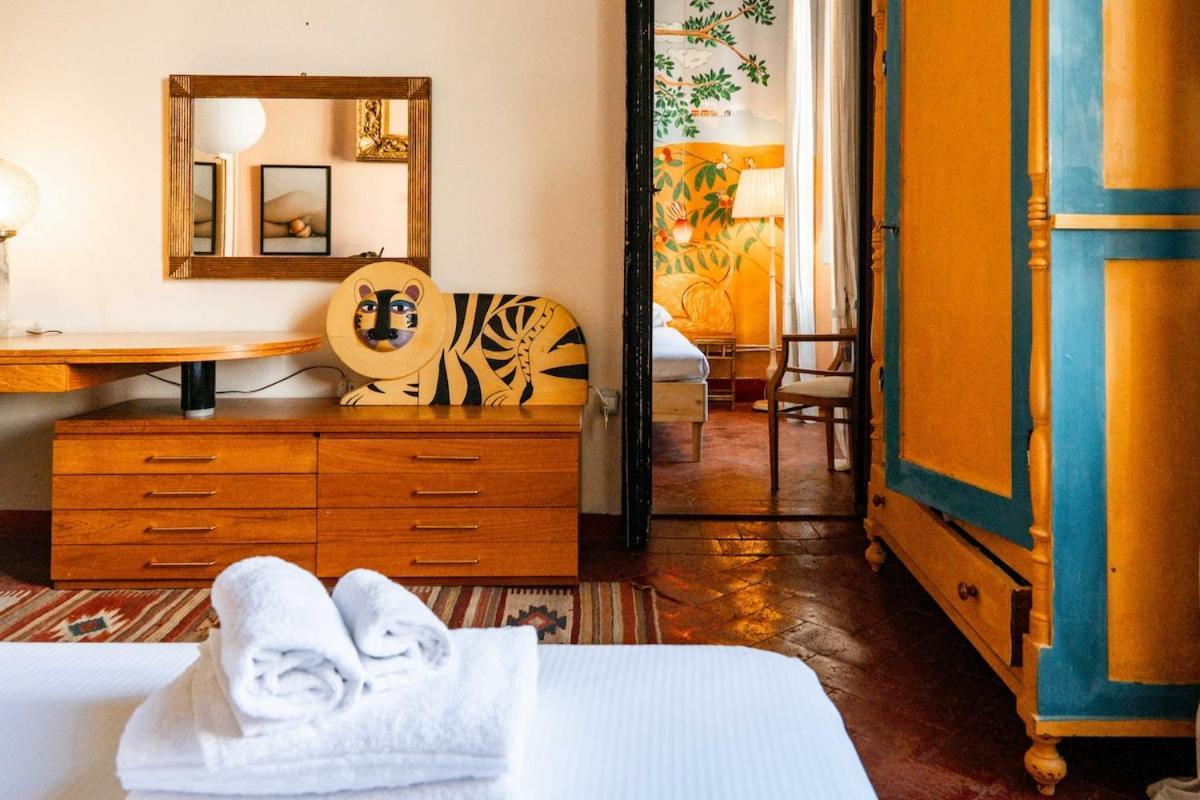 Art Gallery And Charming In San Frediano Apartment *
