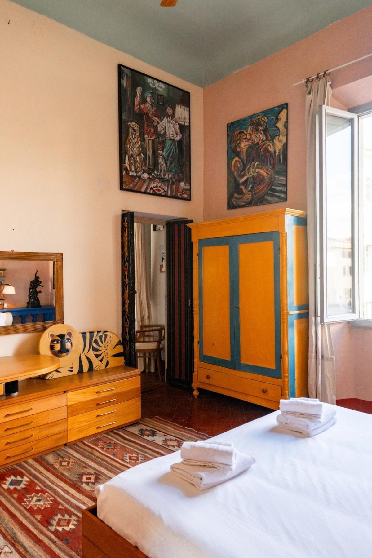 Art Gallery And Charming In San Frediano Florence